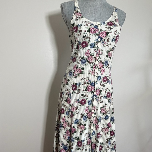 Floral Sleeveless Maxi Dress - Picture 6 of 14